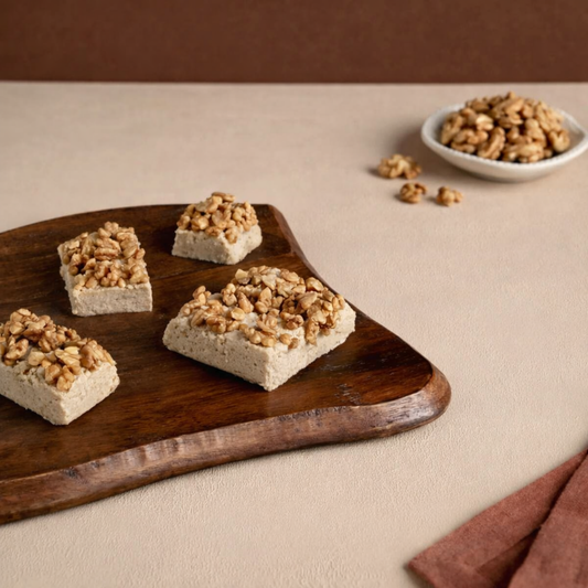 Dilimli Cevizli Tahin Helvası 400gr | Bütün Cevizli Geleneksel Helva — Naturlina Organics